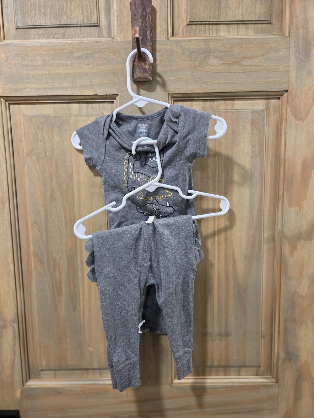 **BUNDLE & SAVE**Gerber Gray Dino Ruffle Leggings Set